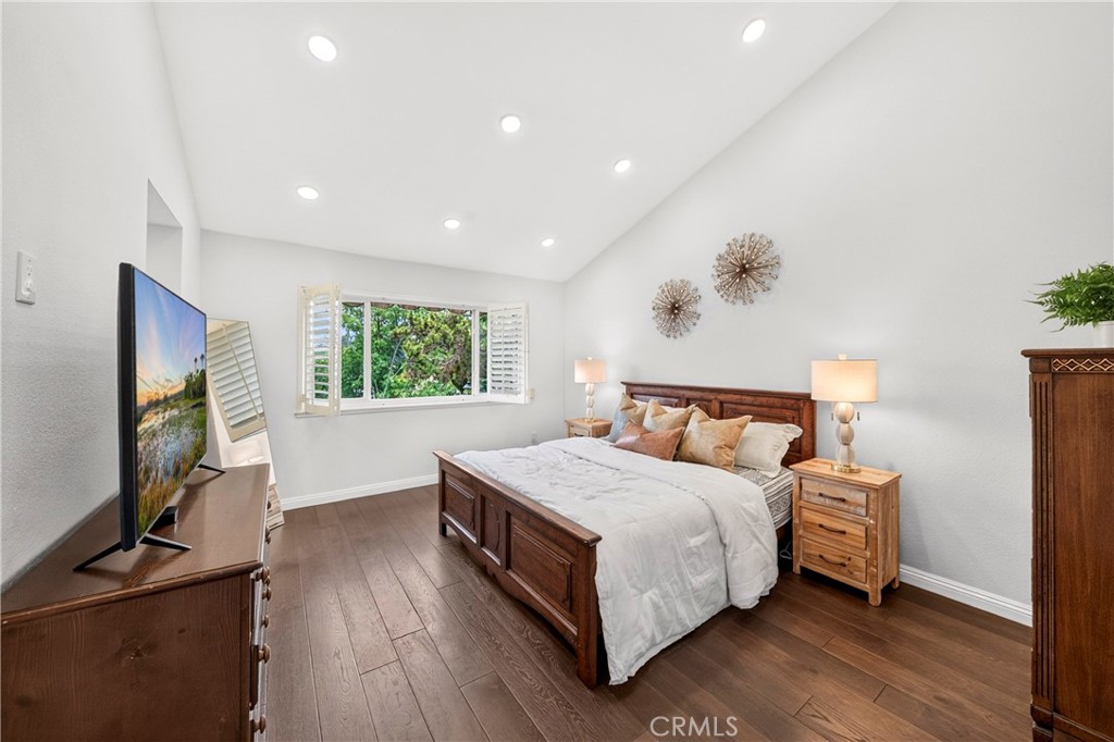 2217 Serrano Place
