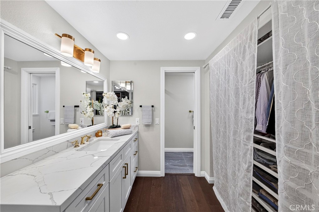 2217 Serrano Place