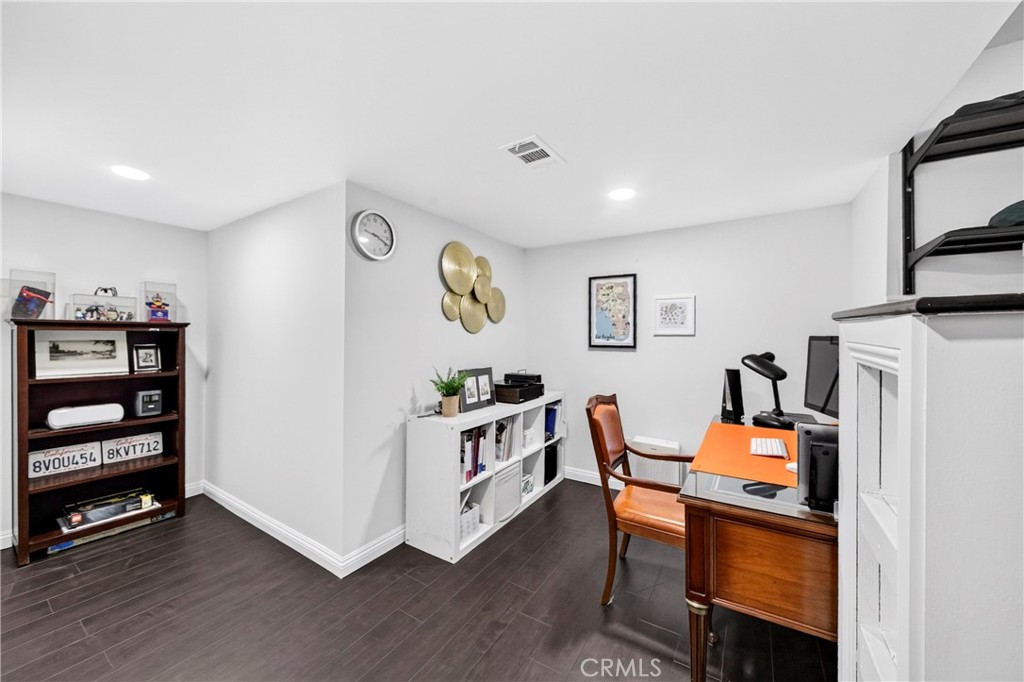 2217 Serrano Place