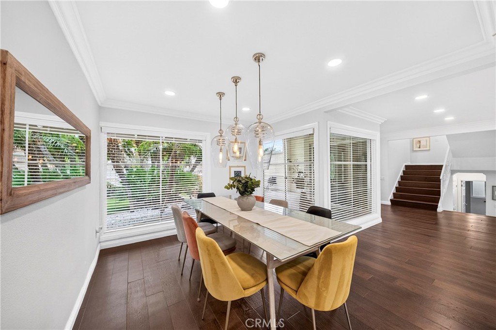 2217 Serrano Place