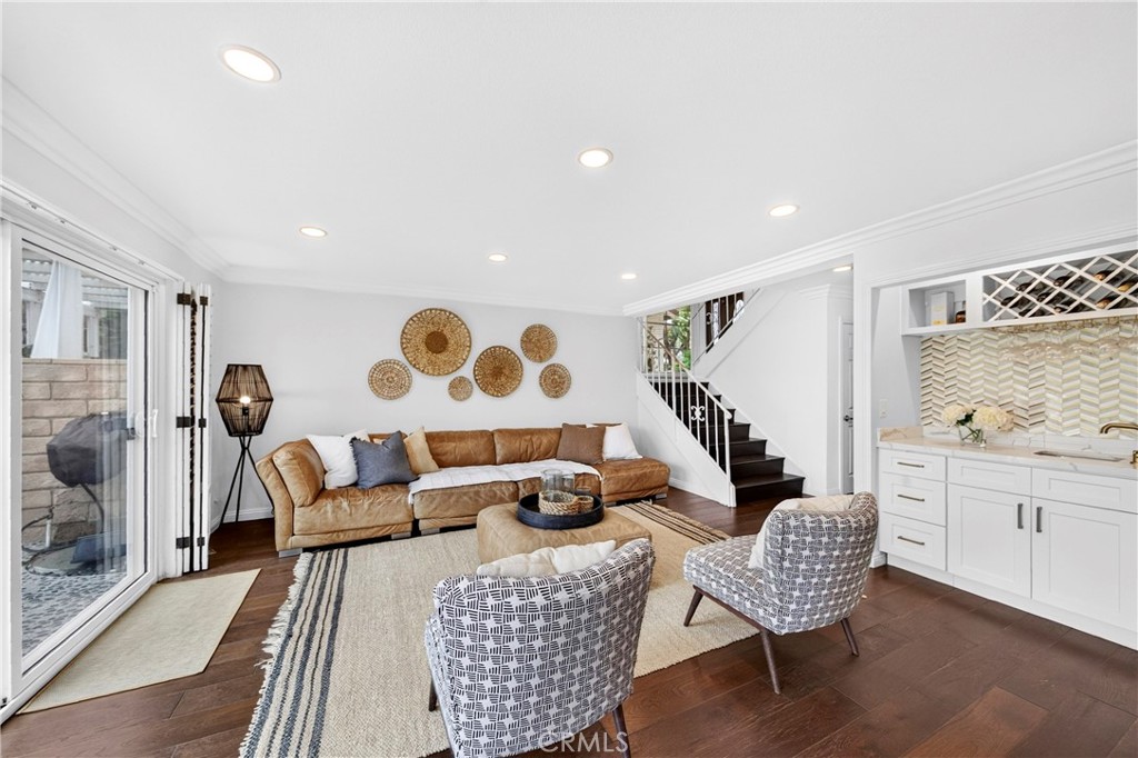 2217 Serrano Place