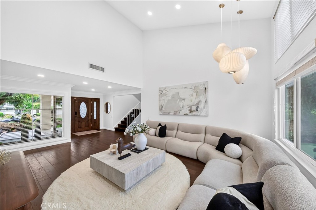 2217 Serrano Place