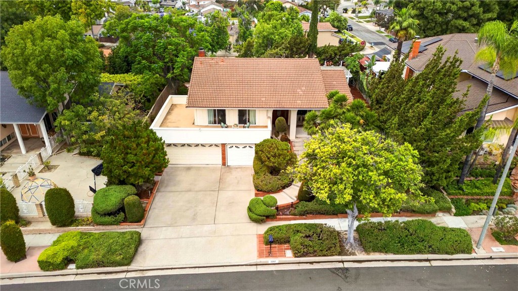 2217 Serrano Place