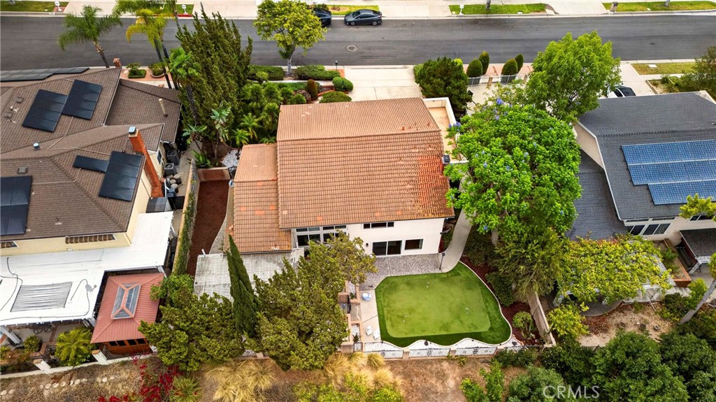 2217 Serrano Place