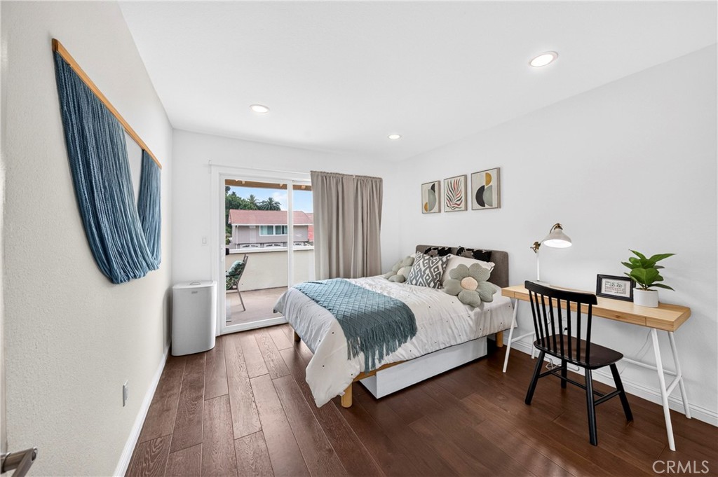 2217 Serrano Place