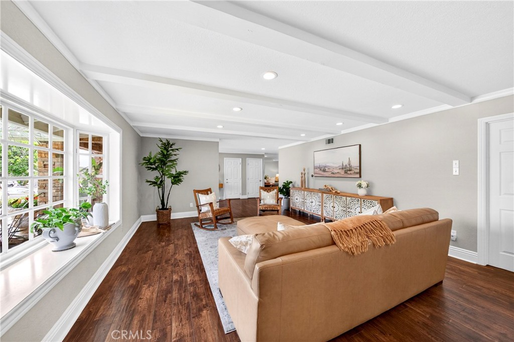 1448 W Domingo Road