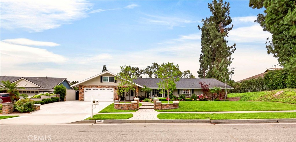 1448 W Domingo Road