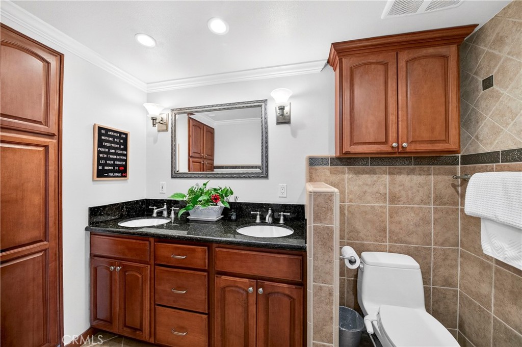 1448 W Domingo Road