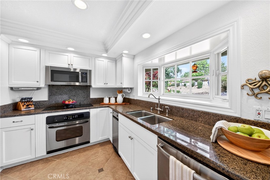 1448 W Domingo Road