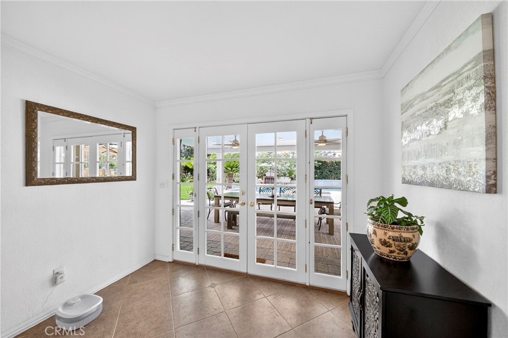 1448 W Domingo Road