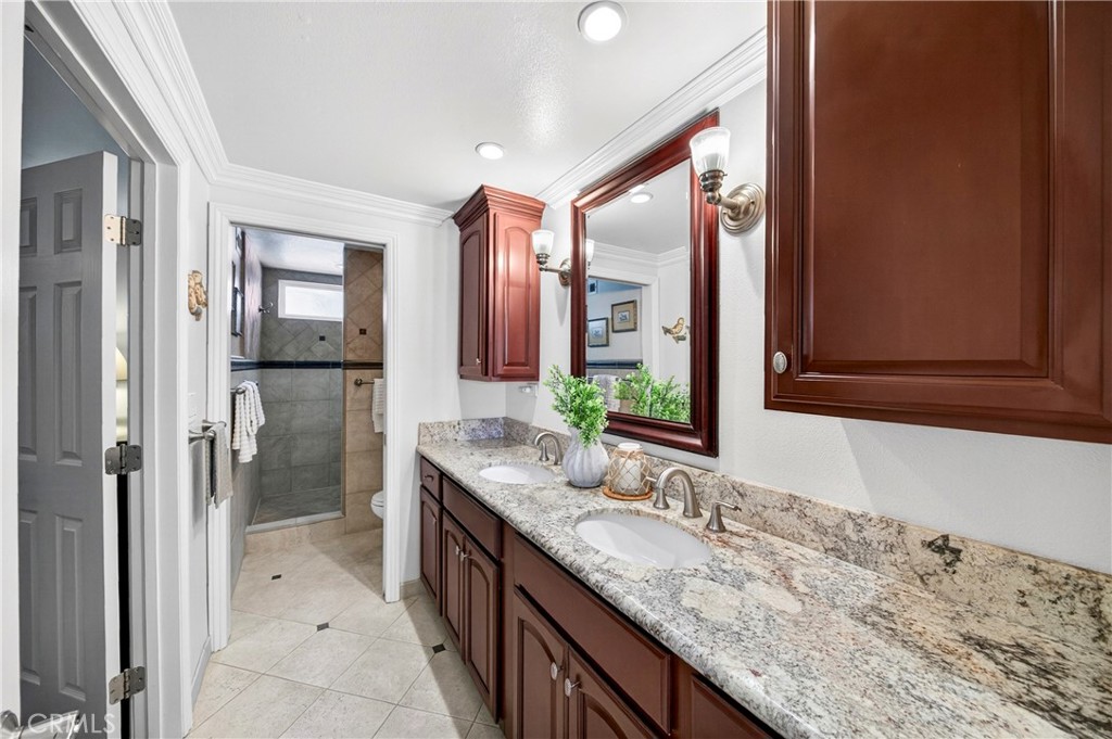1448 W Domingo Road