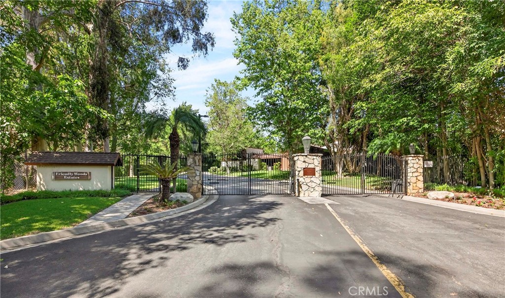 9440 Friendly Woods Lane