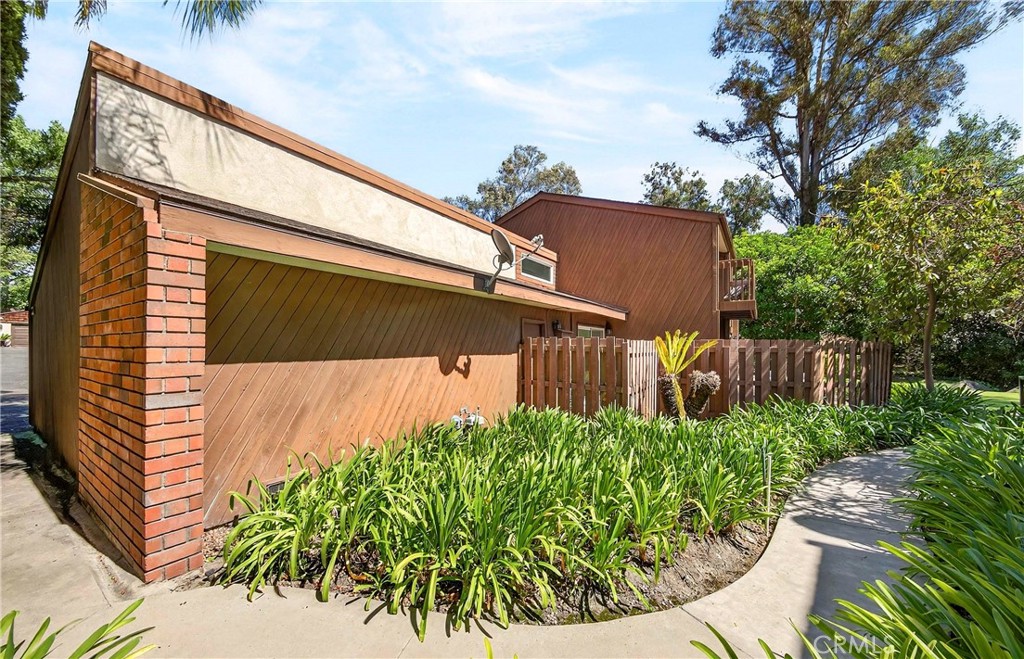 9440 Friendly Woods Lane