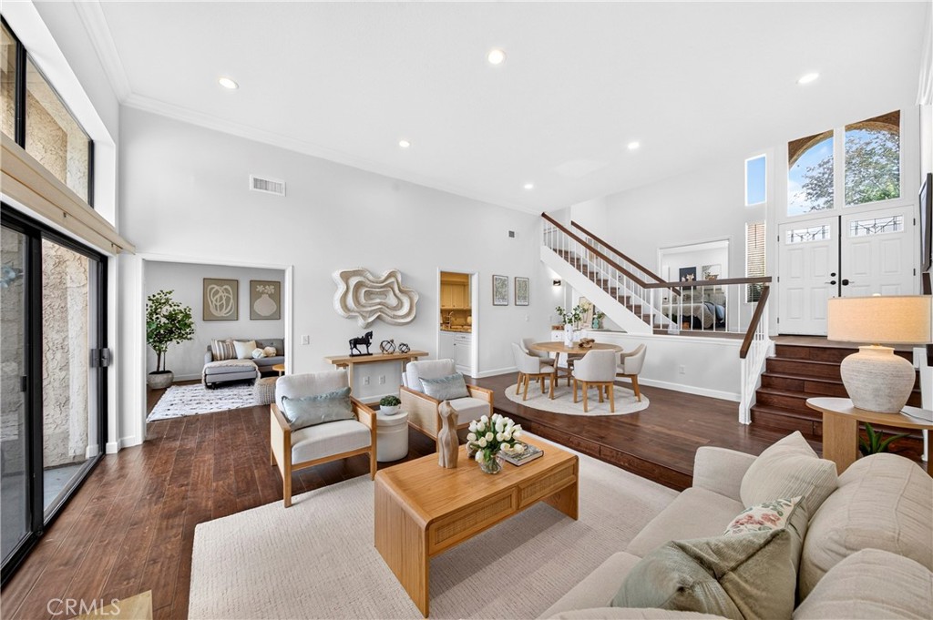 636 Colonial Circle