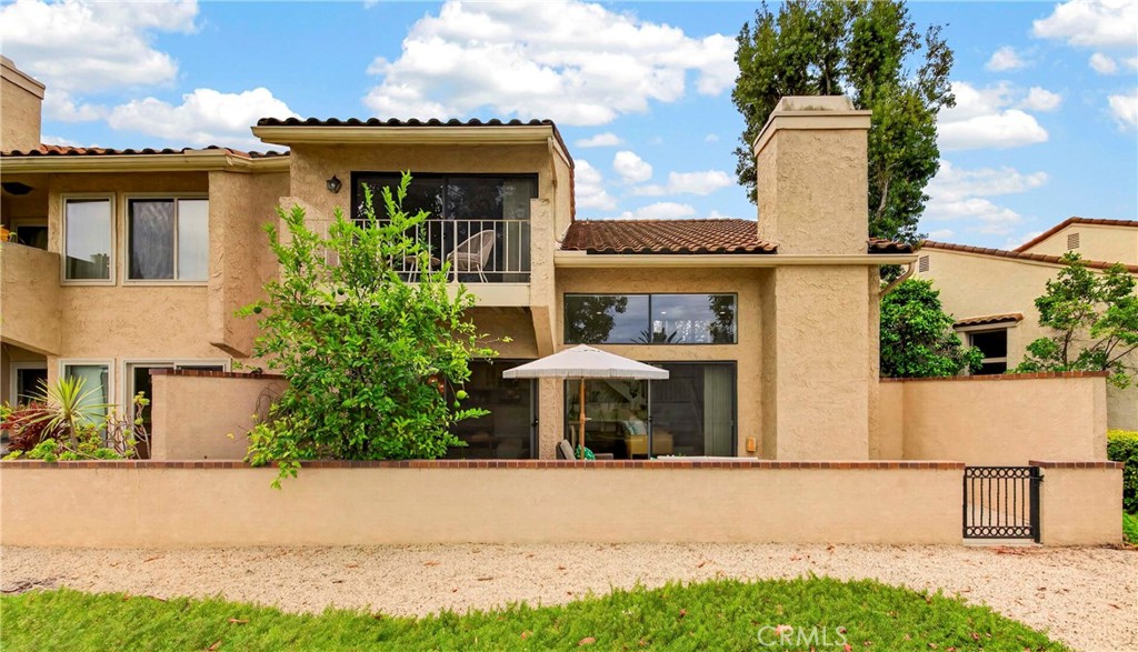 636 Colonial Circle