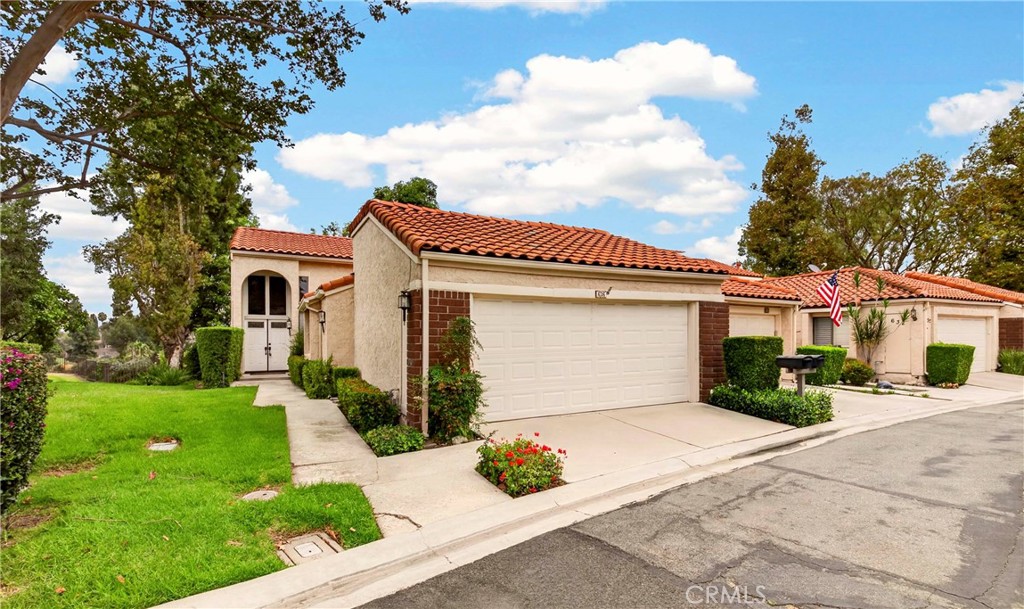 636 Colonial Circle