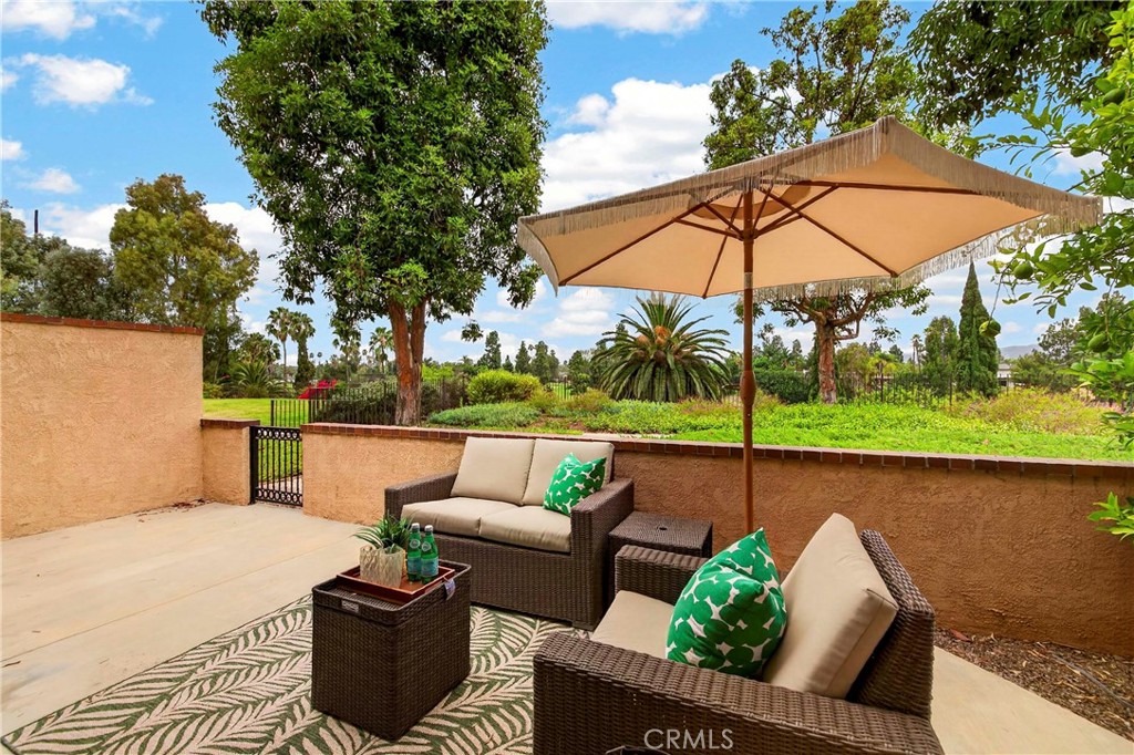 636 Colonial Circle