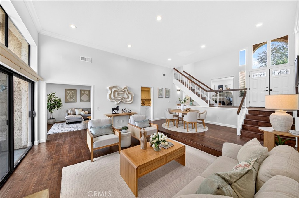 636 Colonial Circle