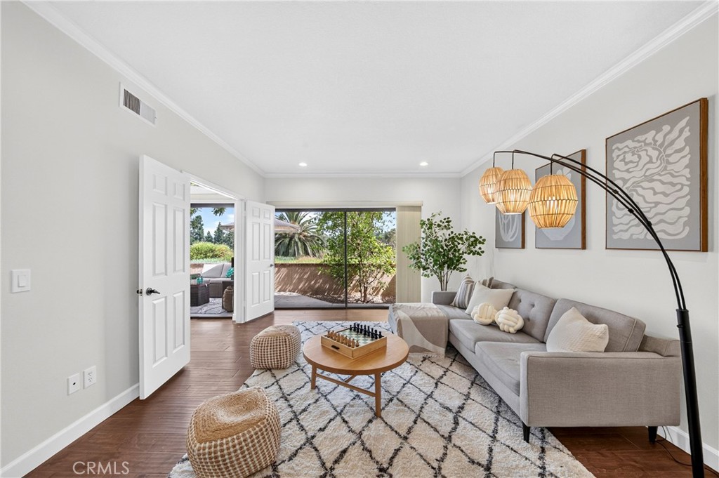 636 Colonial Circle