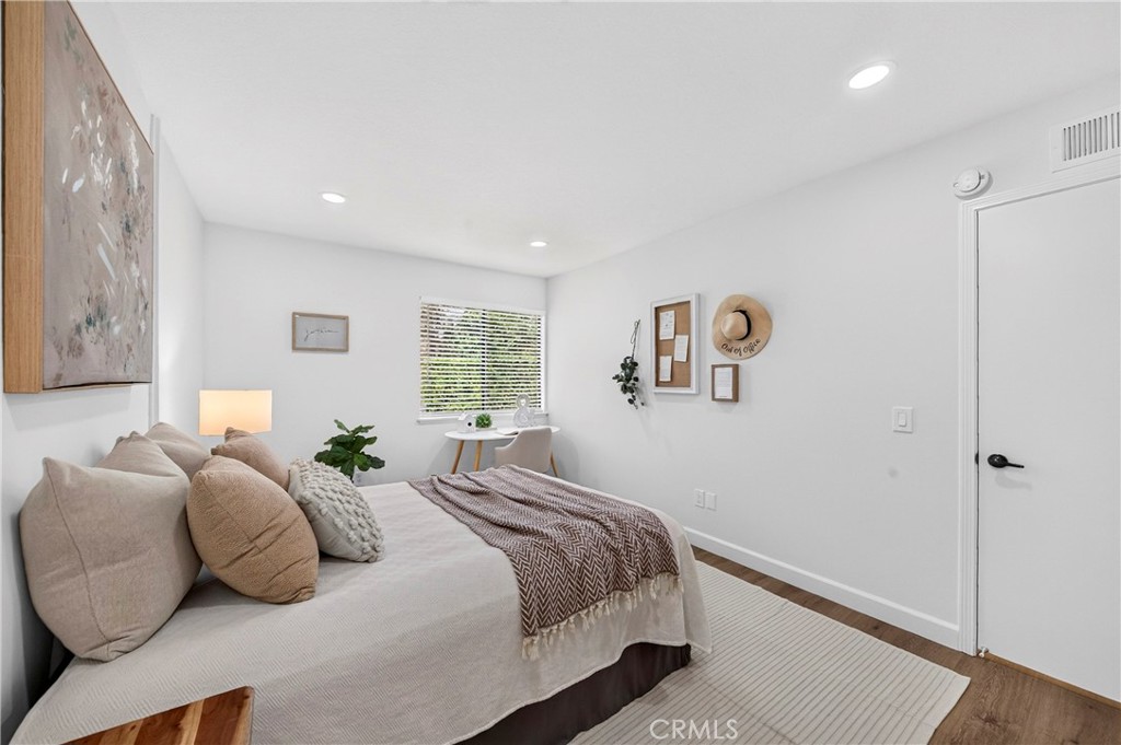 636 Colonial Circle