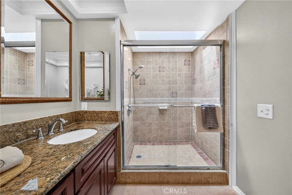 636 Colonial Circle