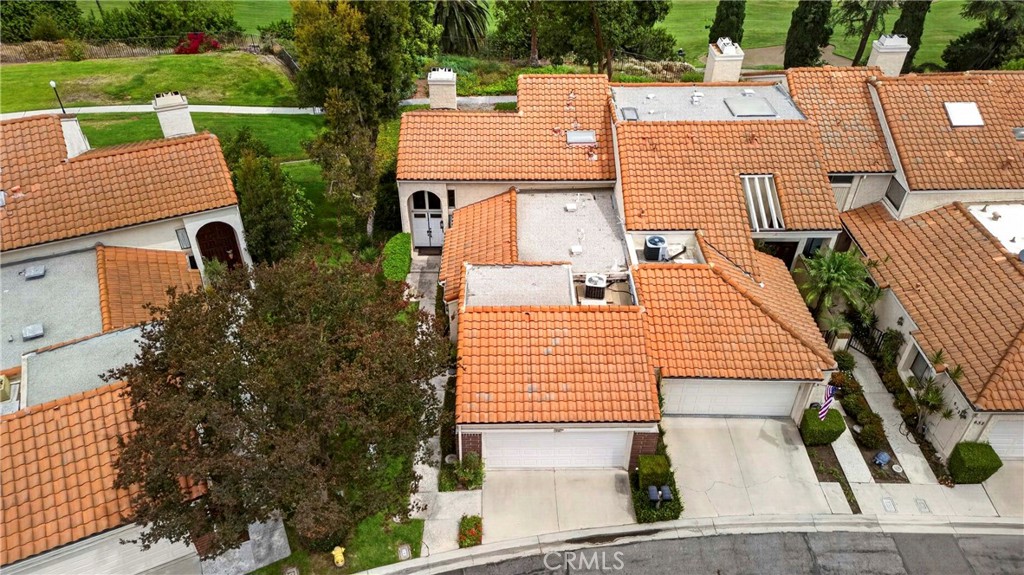636 Colonial Circle