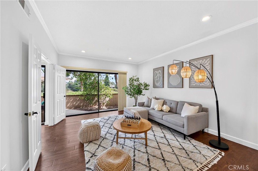 636 Colonial Circle