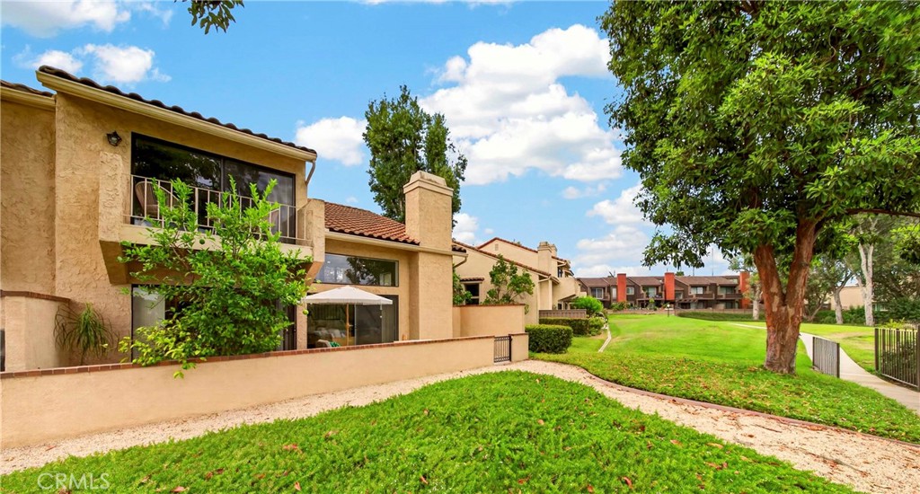 636 Colonial Circle