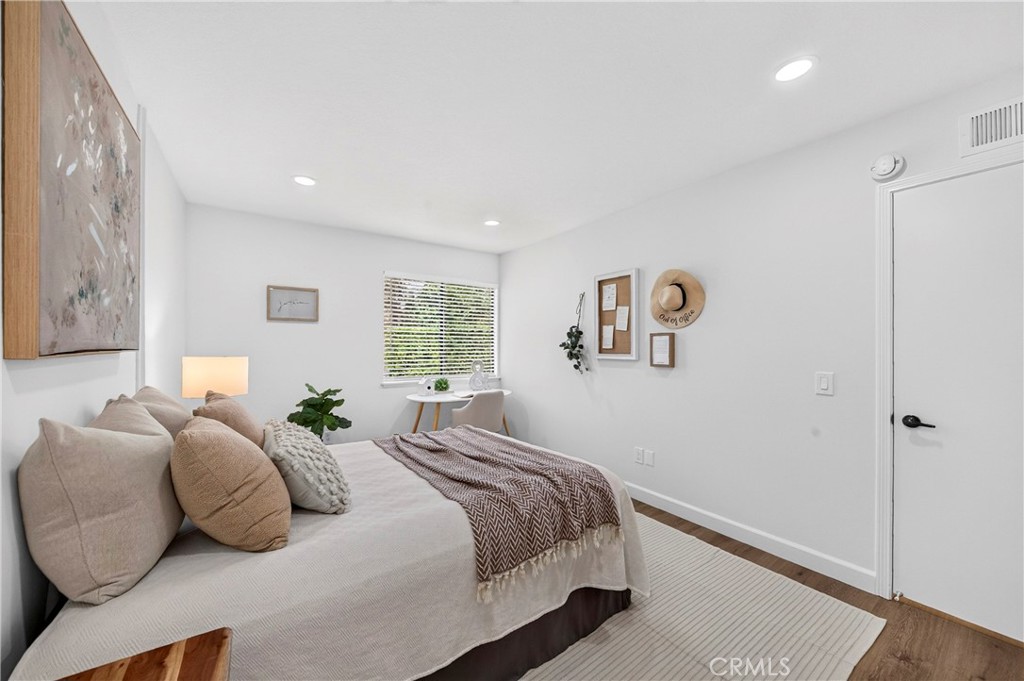 636 Colonial Circle