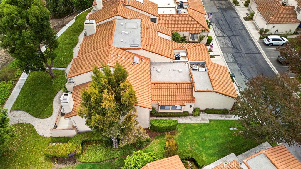 636 Colonial Circle
