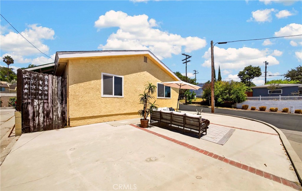 821 Buena Vista Avenue