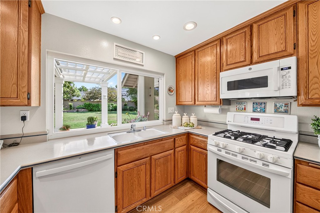 2244 Avenida Soledad