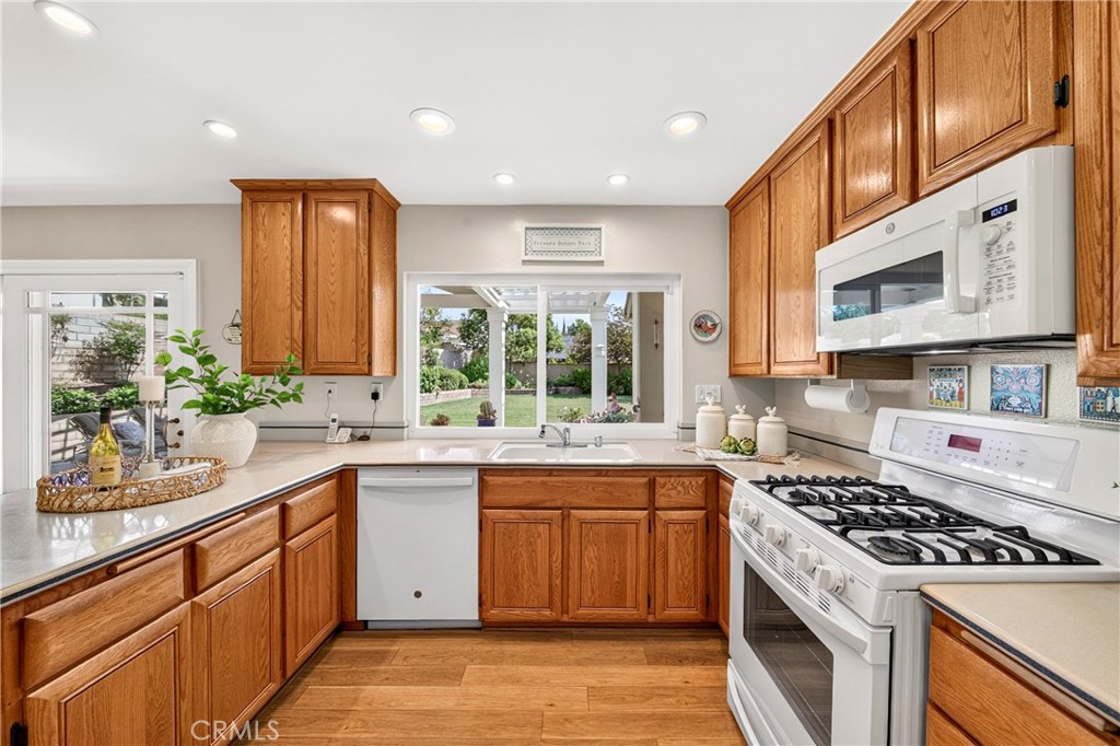 2244 Avenida Soledad