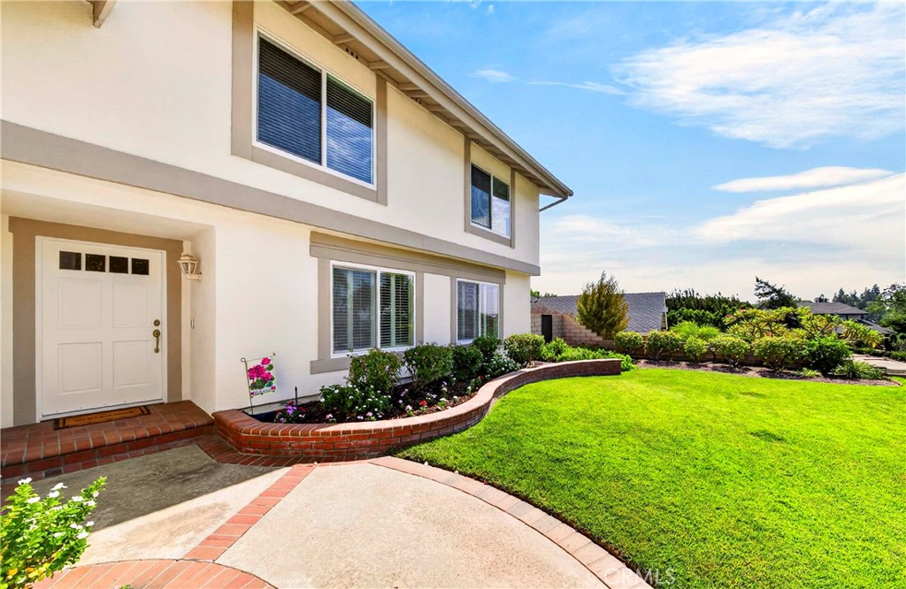 2244 Avenida Soledad