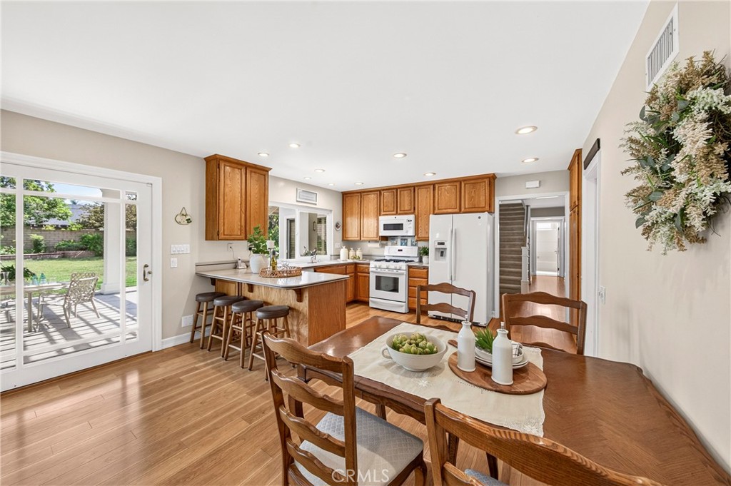 2244 Avenida Soledad