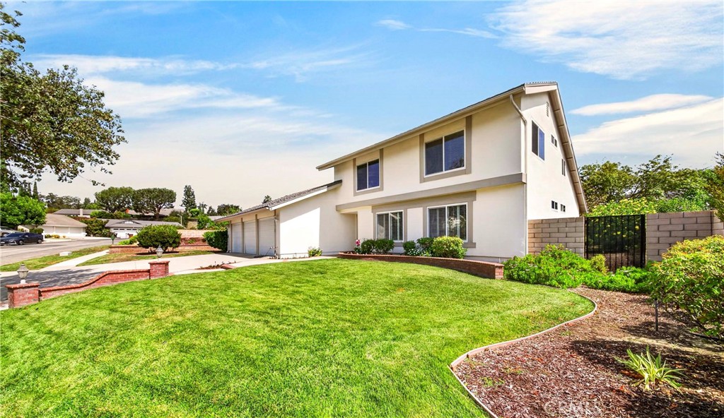 2244 Avenida Soledad