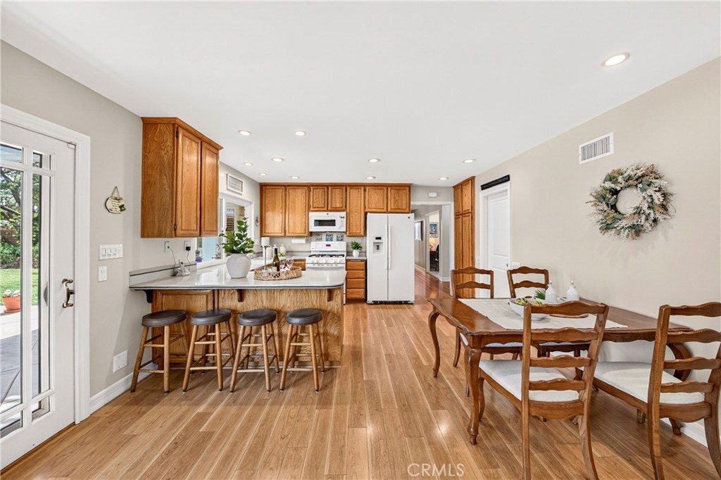 2244 Avenida Soledad
