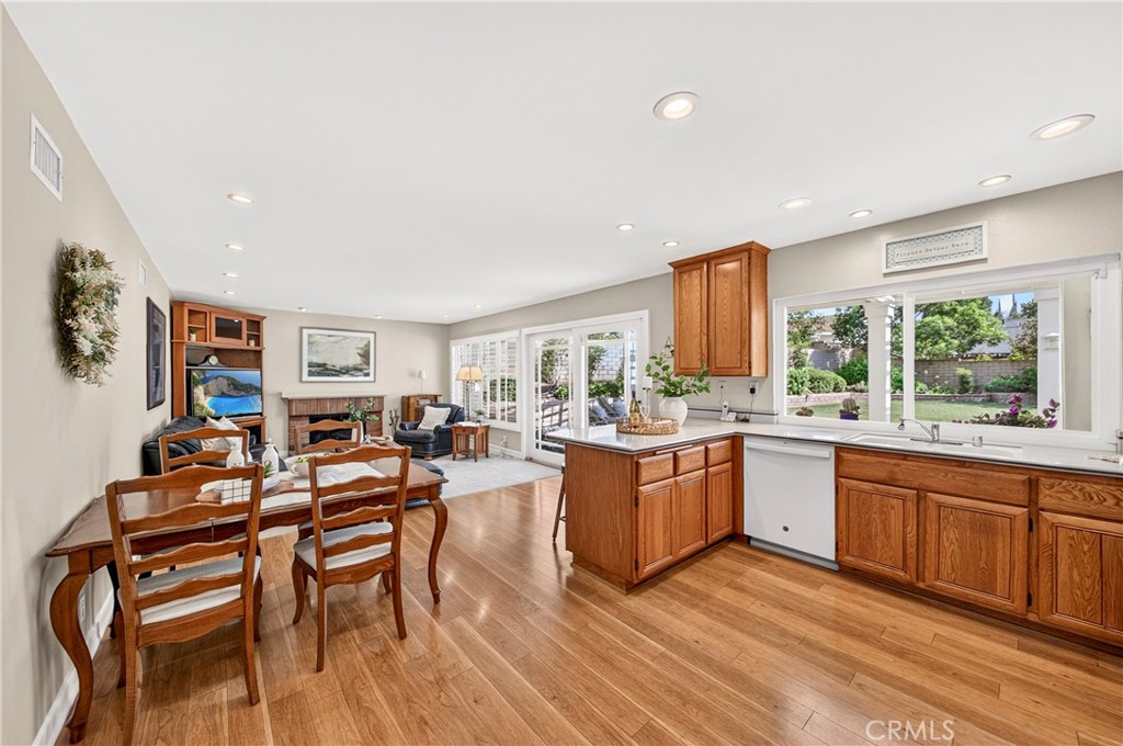 2244 Avenida Soledad
