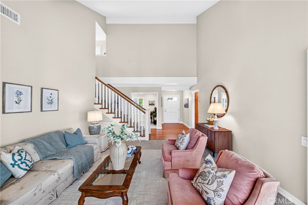2244 Avenida Soledad