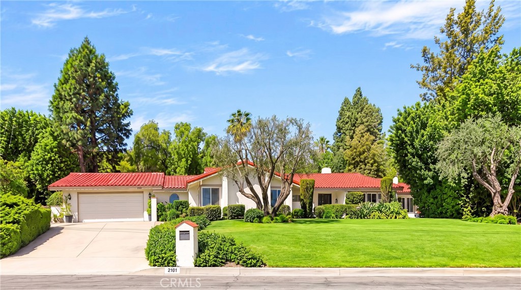 2101 Pioneer Avenue