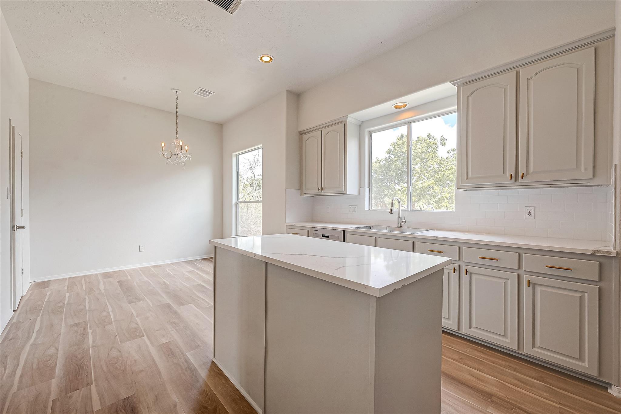 2150 Stacy Knoll