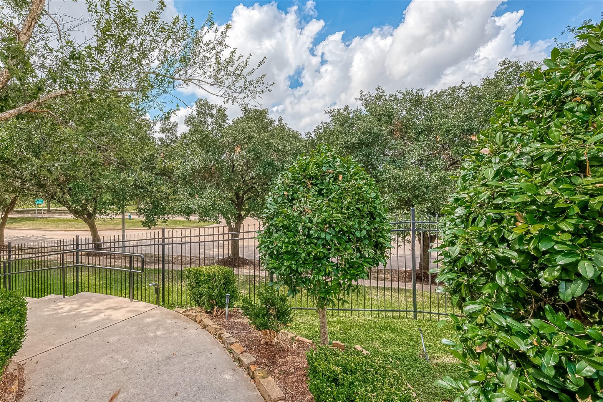 2150 Stacy Knoll