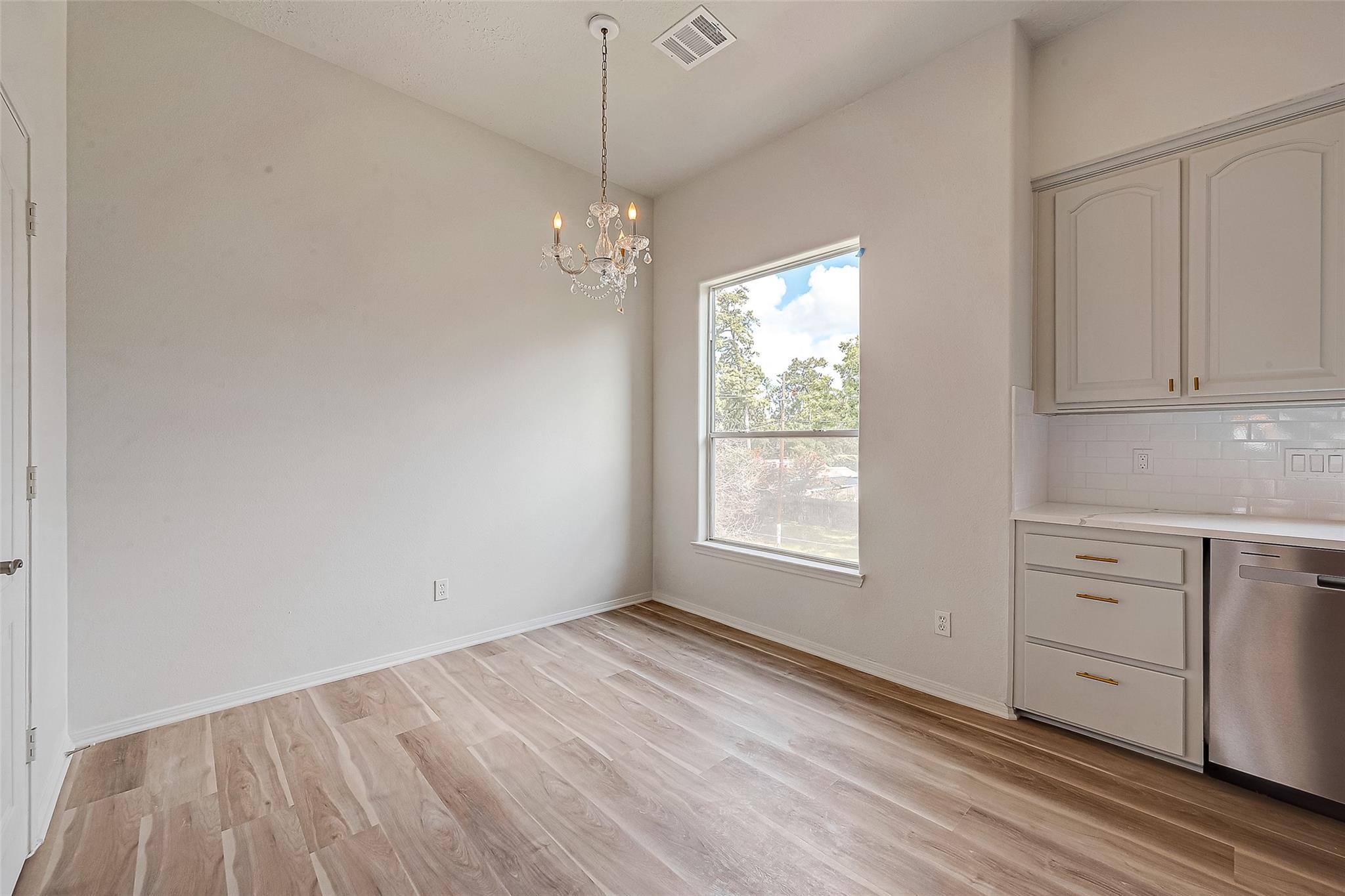 2150 Stacy Knoll