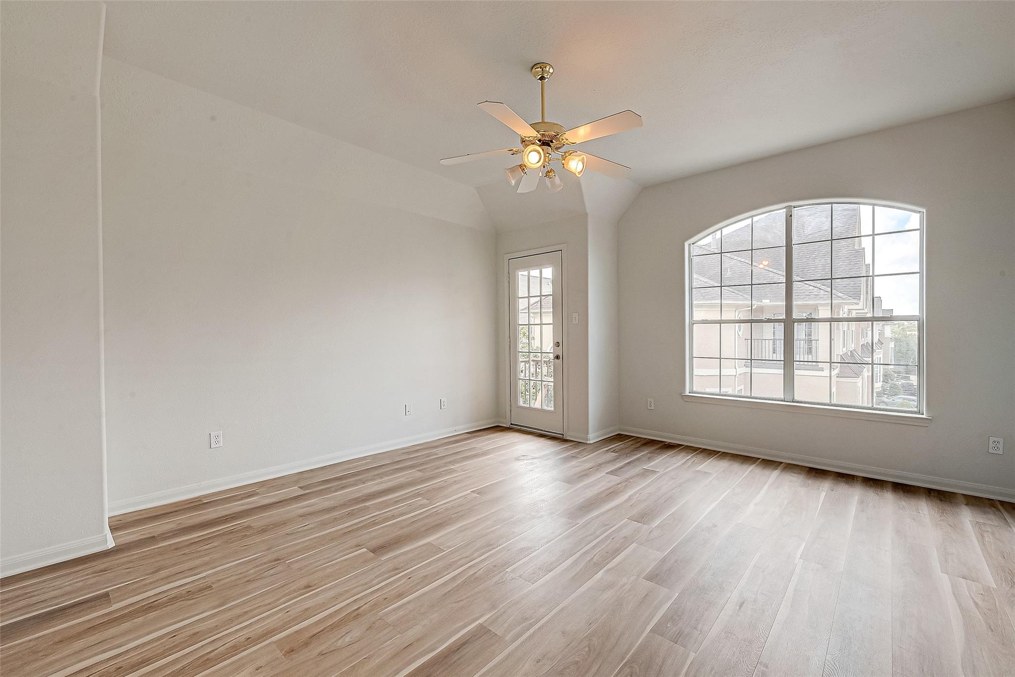 2150 Stacy Knoll
