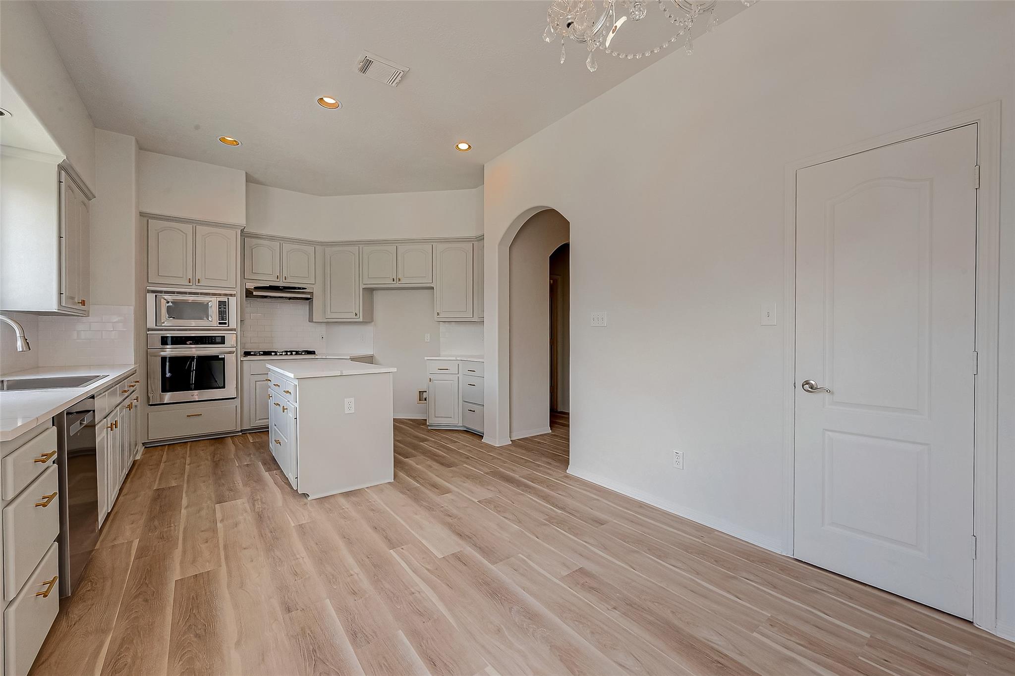 2150 Stacy Knoll