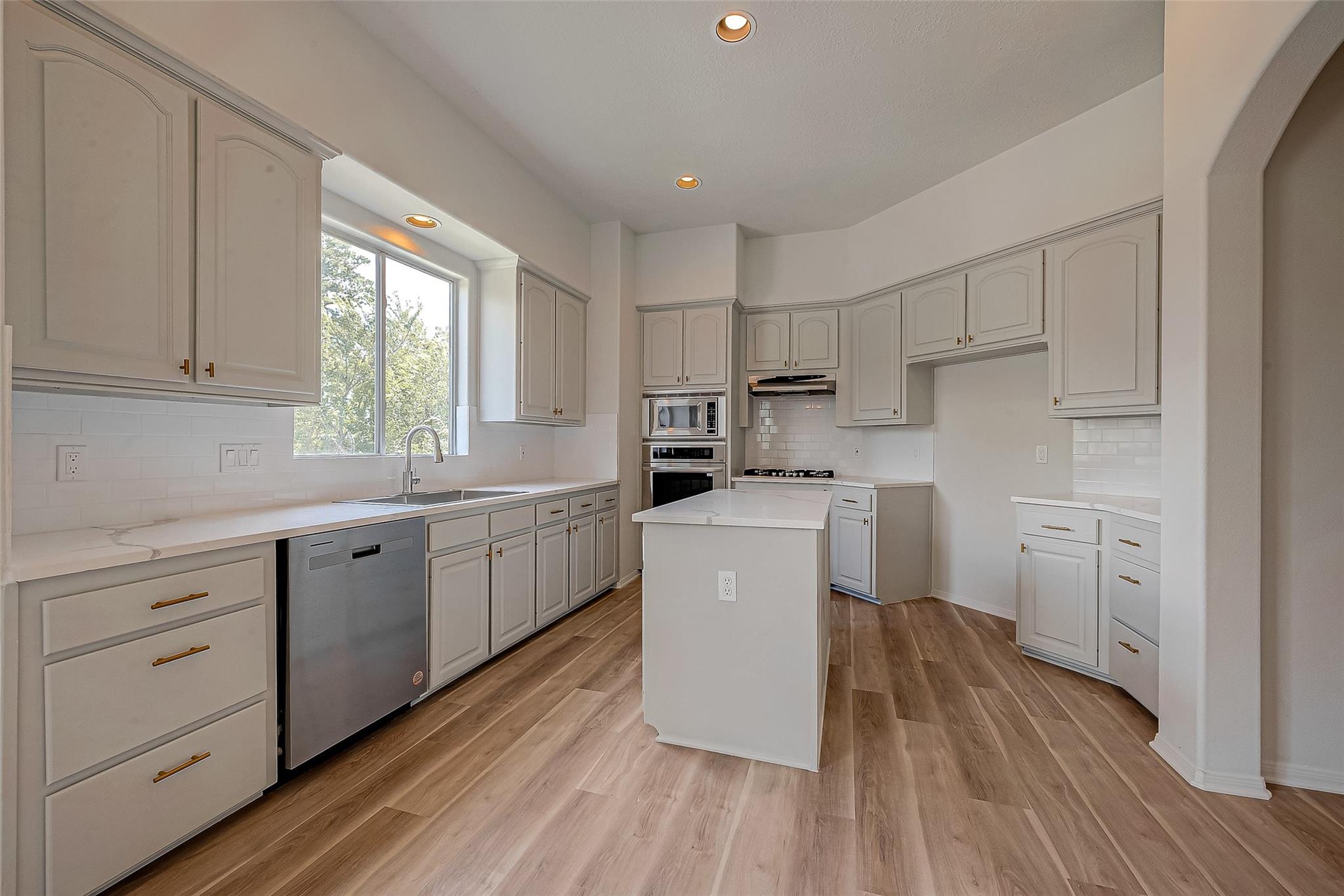 2150 Stacy Knoll