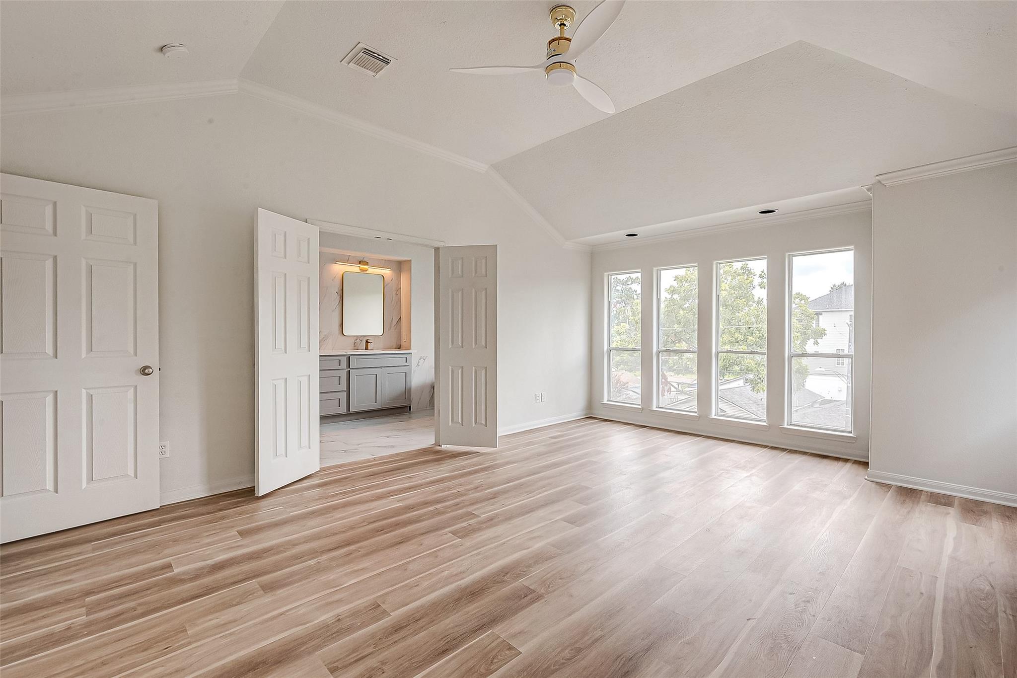 2150 Stacy Knoll