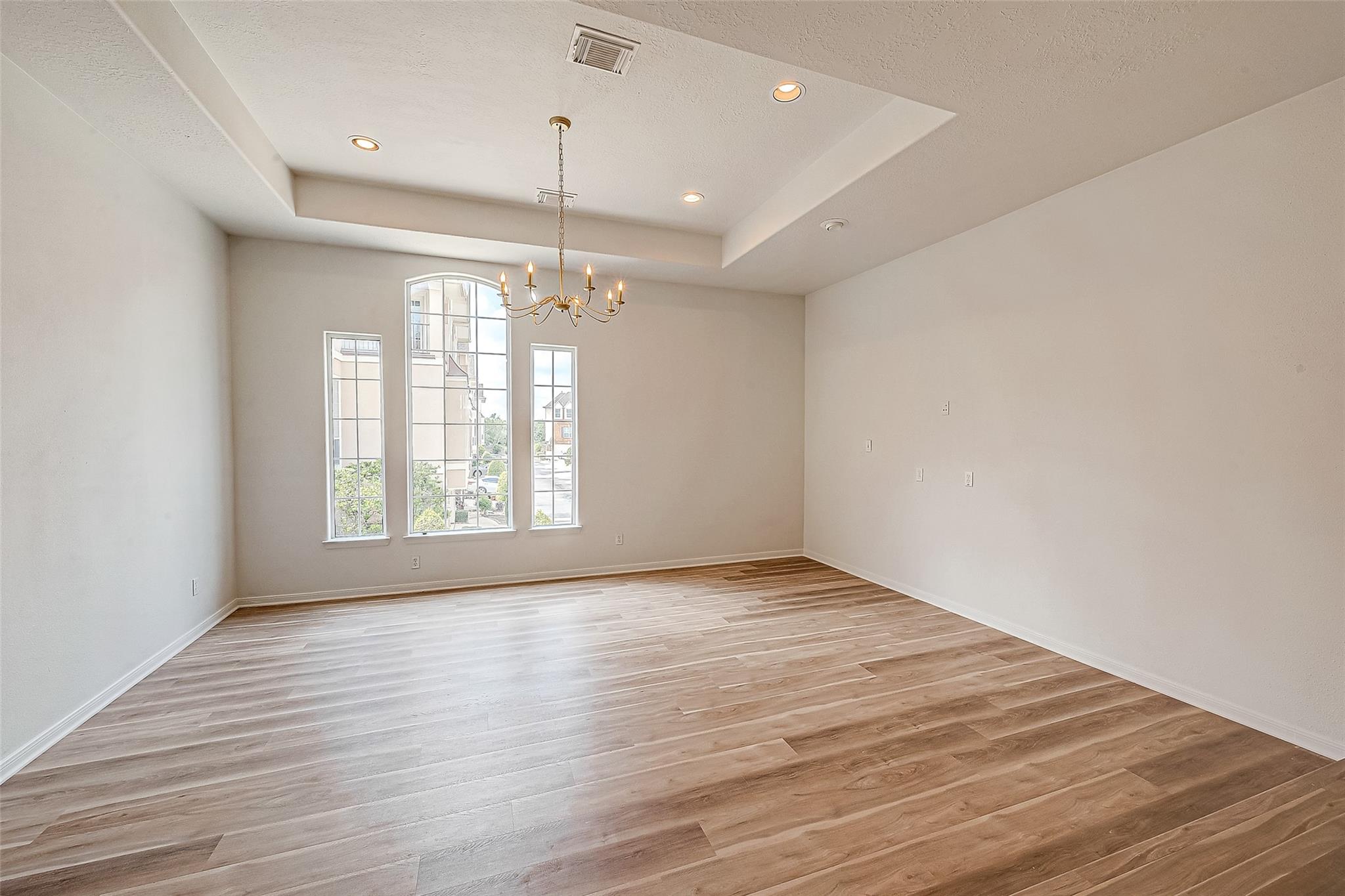 2150 Stacy Knoll