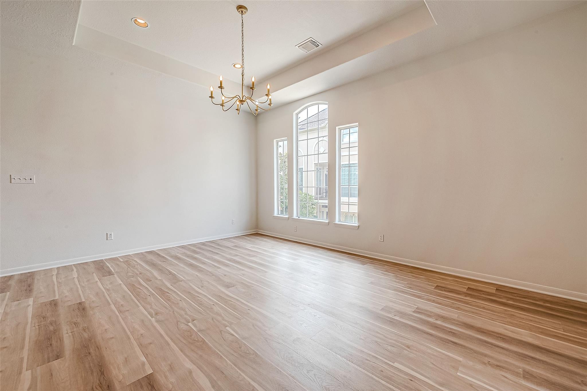 2150 Stacy Knoll