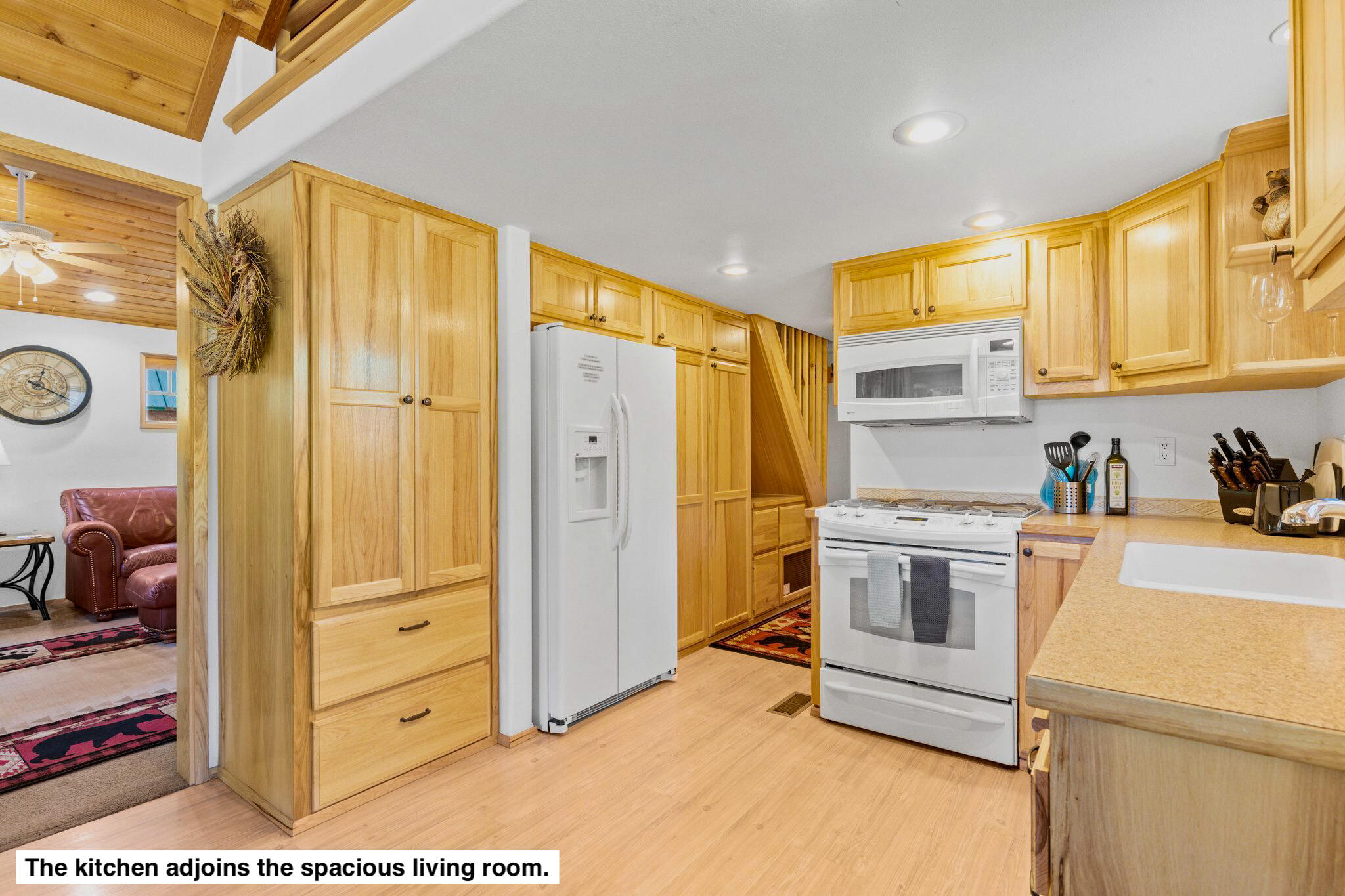 7979 Hyatt Prairie Road, 33
